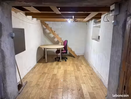 box voiture et stockage 20 m2 avec mezzazine à louer secteur 8 eme proche de l’escale bore