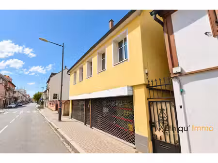immeuble avec local pro et appartement