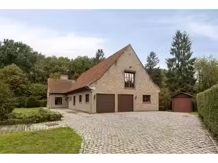 villa spacieuse avec forêt privée et énorme potentiel à aalt