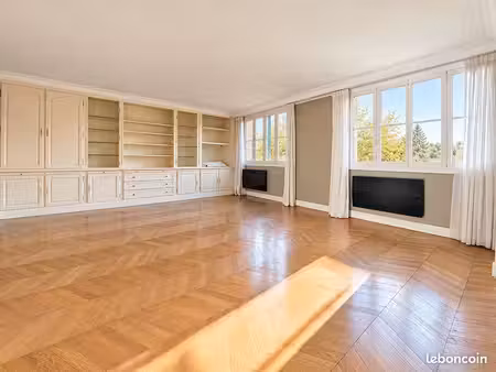 appartement 5 pièces 176 m²