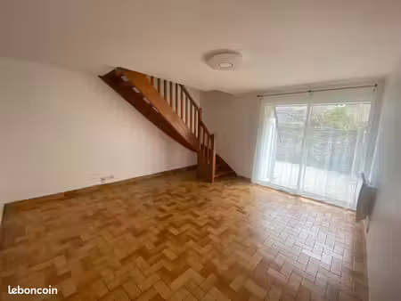 petite maison avec jardinet