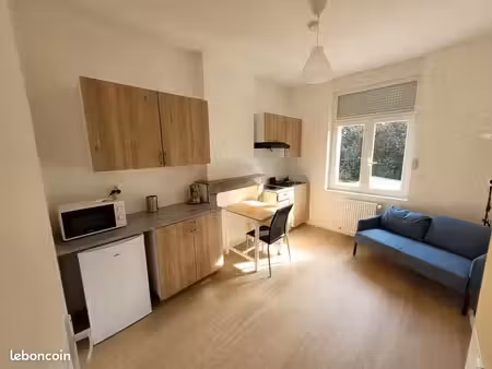 beau 2p meublé et rénové 30m²