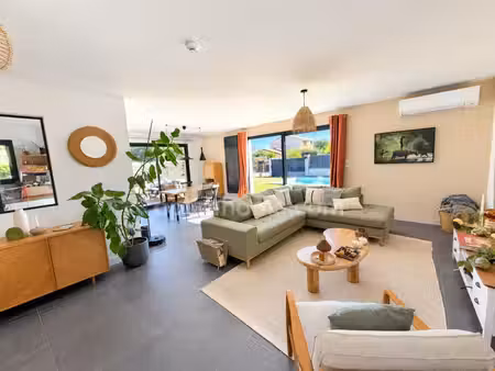 maison contemporaine de 126 m², piscine, dpe a/a