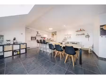 spacieux appartement 1 chambre avec dressing, stembert