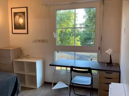 studio meublé - pont de l'arc