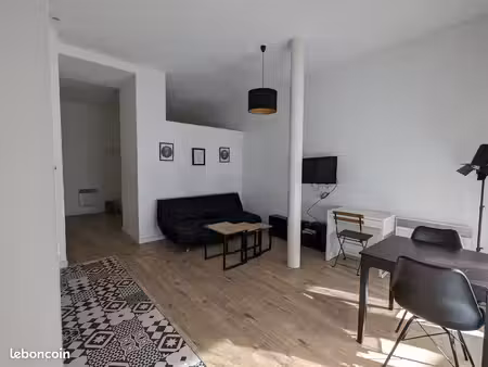rue ste cécile - location meublée appartement t2 33 m² - terrasse – disponible immédiateme