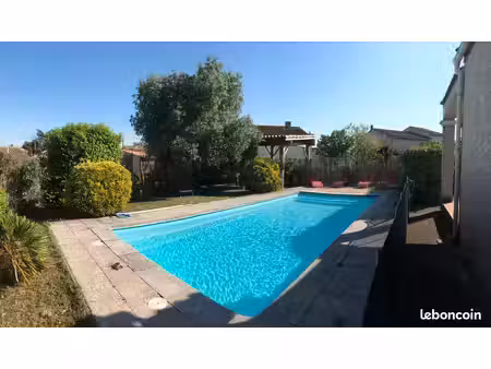 villa meublée 130 m² - 4 chambres - piscine - jardin 700 m² - 1 250 /mois