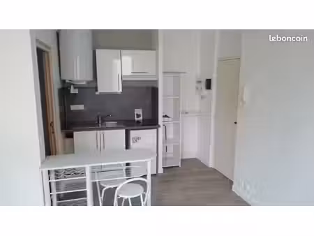 loue studio, morlaix centre proximité gare et commerce