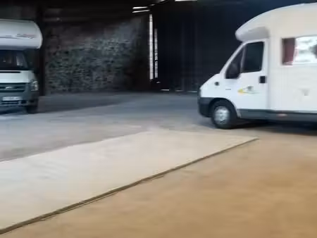 loue hangar pour camping-car