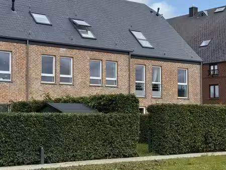 appartement 2 ch. avec grand terrain à gembloux (49)