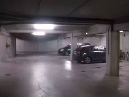 parking/boxe de garage