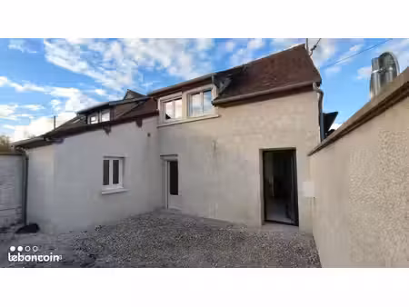 maison de ville 3 pièces 50m2 avec cour