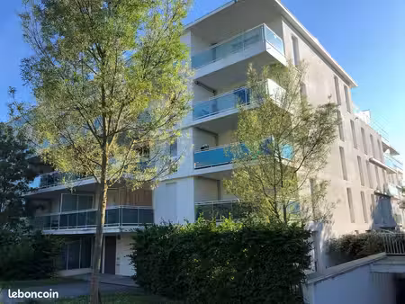 location t3 à caluire et cuire