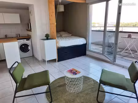 particulier loue t1 meublé-balcon-parking