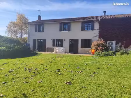 maison familiale avec grand jardin arboré