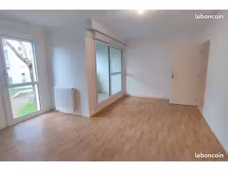 t2 meublé avec terrasse, jardinet et garage – brest cavale blanche