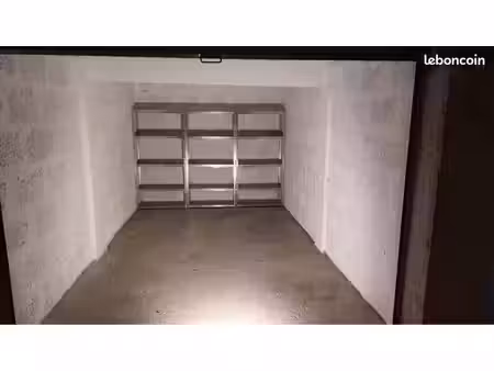 garage à louer a l’année