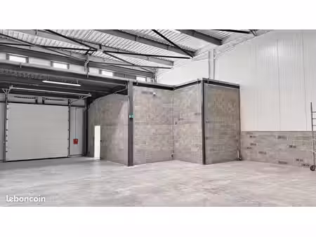 local d'activités neuf 262 m² + 5 parkings - parc la malle bouc-bel-air