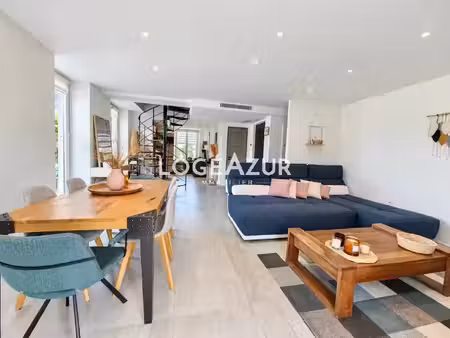 vente appartement 2 chambres en duplex antibes - parking