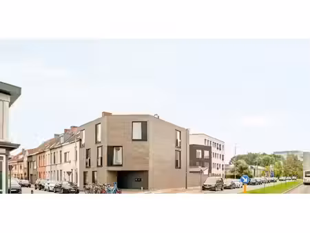 appartement à louer à gent pour € 1.150 avec 3 chambres à coucher