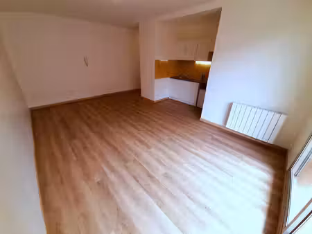 rodez - studio avec cave et parking exterieur