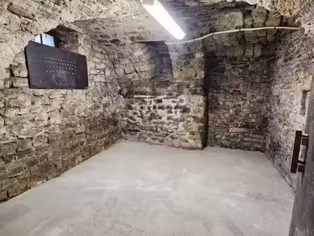 cave à louer