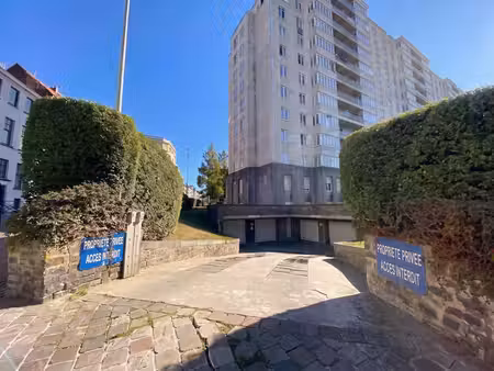 garage fermé – loué 130 €/mois – idéal investissement