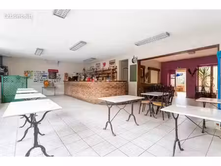 appartement 3 pièces 425 m²