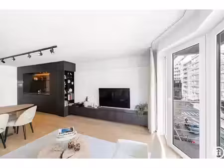instapklaar tweeslaapkamer-appartement nabij de zee (rubens).