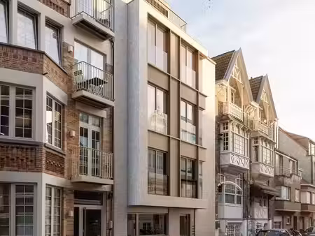 luxueus nieuwbouw appartement met 2 slaapkamers in hartje knokke.