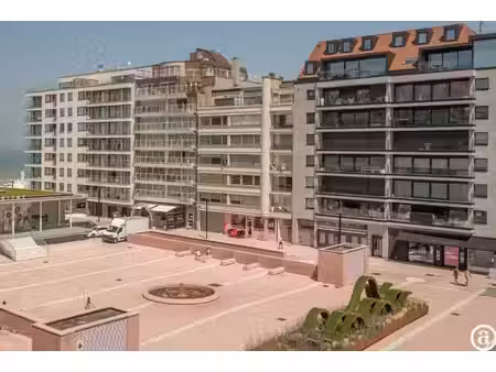 stijlvol gerenoveerd 3-slaapkamerappartement op topligging in hartje knokke.