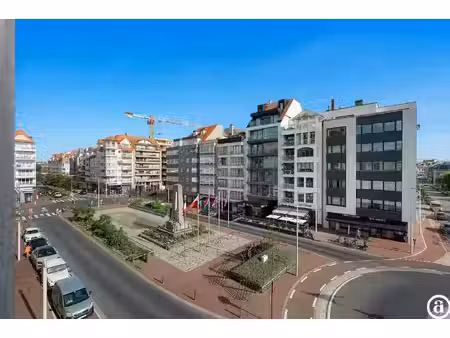 stijlvol hoekappartement met open uitzicht nabij het zoute.