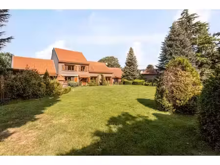 spacieuse villa sur un domaine de +/- 1ha36a