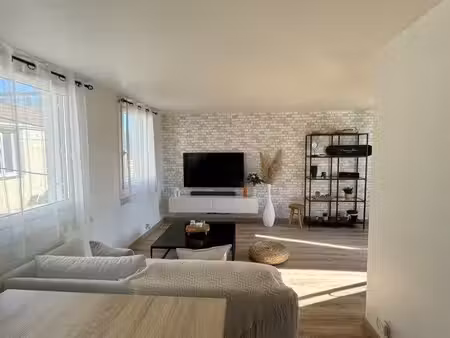 t3 meublé en duplex avec terrasse – sanvic centre