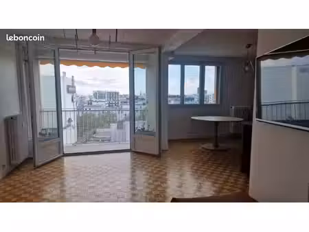 quartier nation – appartement 3 pièces 70 m2, traversant avec balcon et vue dégagée sur le