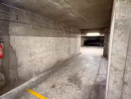 stationnement - couvert - securise