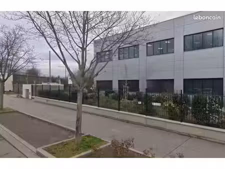bureaux 549 m²