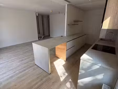 t4 meublé 82 m² refait à neuf - borderouge - métro 5 min - balcon - parking - coup de cœur