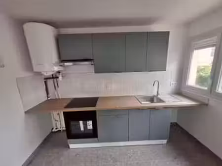 location appartement 2 pièces à angers roseraie orgemont (49000) : à louer 2 pièces / 45m²