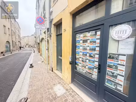 rare metz centre ville local stockage carrelé ventilé une cave entrée sur rue
