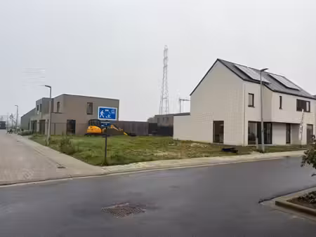 bouwgrond voor alleenstaande woning met hellend dak