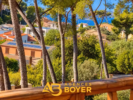 sanary-sur-mer beaucours maison avec vue mer et pinède en