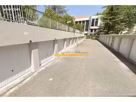 parking/box 16 m² montélimar