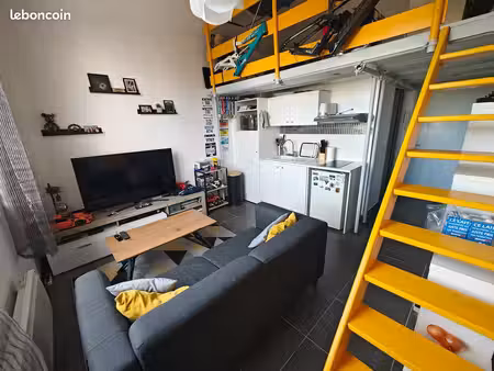 t2 en duplex rue de la paix et sa place de parking