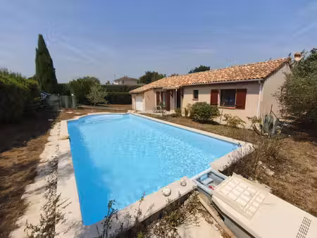 maison t4 de plain-pied de 93 m2 avec jardin clos, piscine e