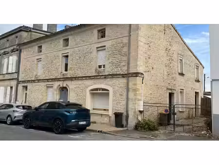 ambarès-et-lagrave ? immeuble de rapport en pierre ? 6 appartements ? rentabilité 6,36 % ?
