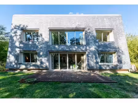 maison d'architecte 70's : le calme à la ville.