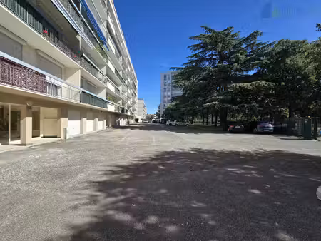 a vendre grand t2 57m2 lyon 8 la plaine santy
