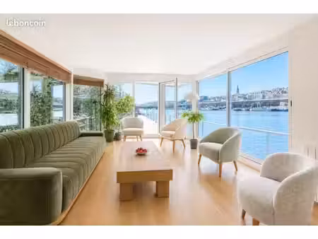 maison 7 pièces 250 m²