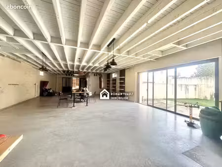 maison 8 pièces 278 m²